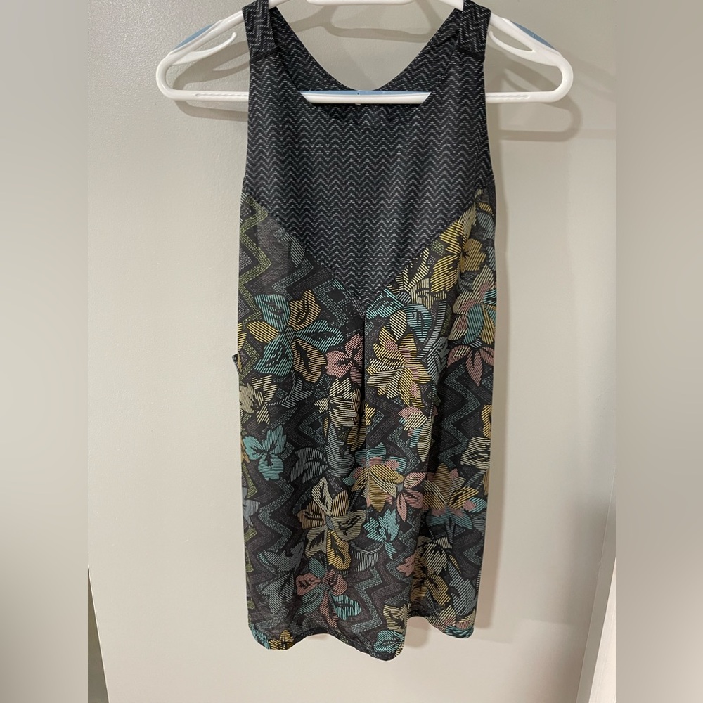 prAna Valentina yoga tank to, size XL, black/gray & multi